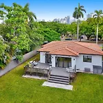Brickell, Remote-Ready Oasis