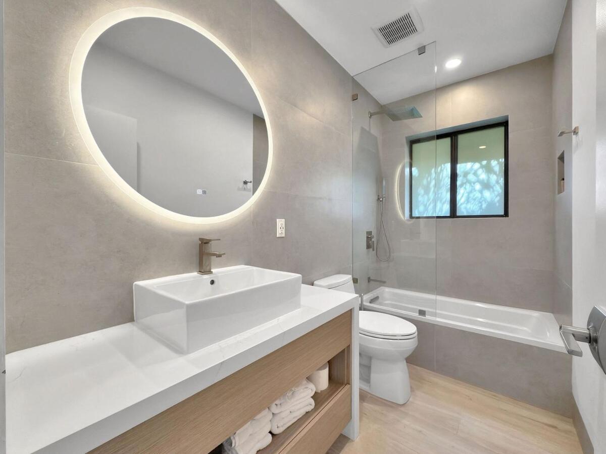 Brickell, Remote-ready Oasis *