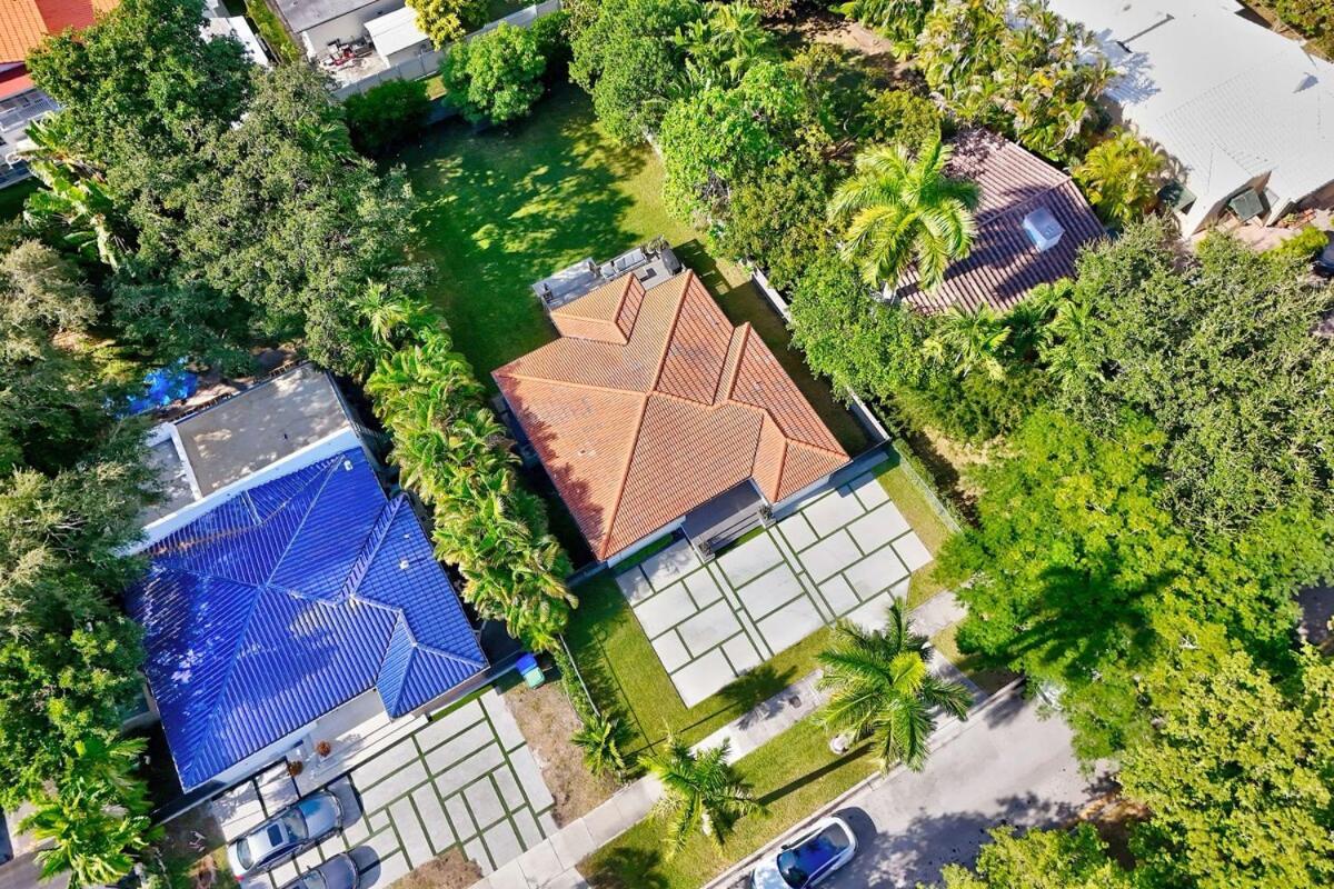 Brickell, Remote-ready Oasis